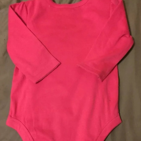 Girls size 6-9 months long sleeve thick bodysuit - Picture 4 of 6
